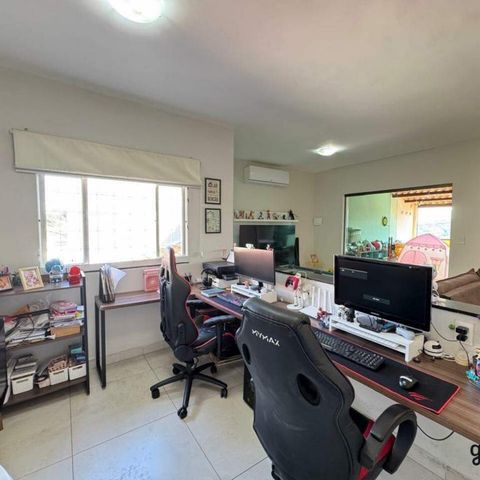Casa à venda com 170m², 4 quartos e 2 vagas