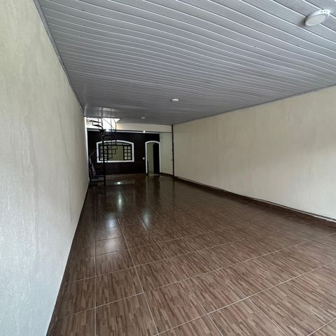 Casa à venda com 260m², 3 quartos e 4 vagasGaragem