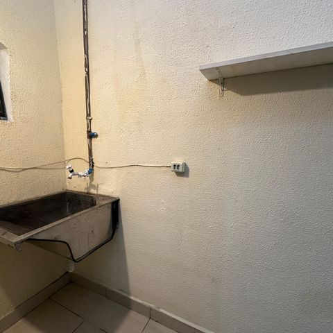 Casa à venda com 260m², 3 quartos e 4 vagasÁrea de Serviço