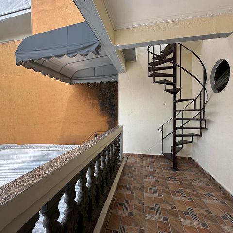 Casa à venda com 260m², 3 quartos e 4 vagasVaranda da Suíte