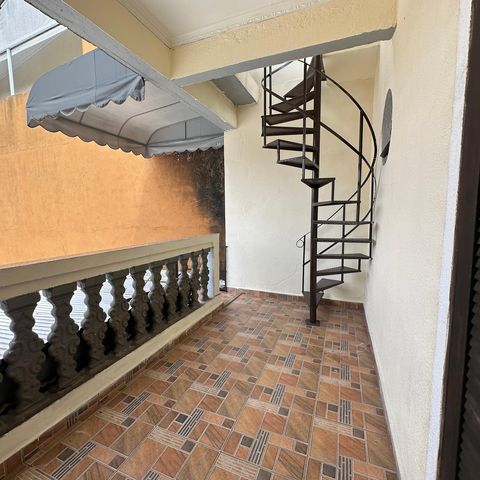 Casa à venda com 260m², 3 quartos e 4 vagasVaranda da Suíte