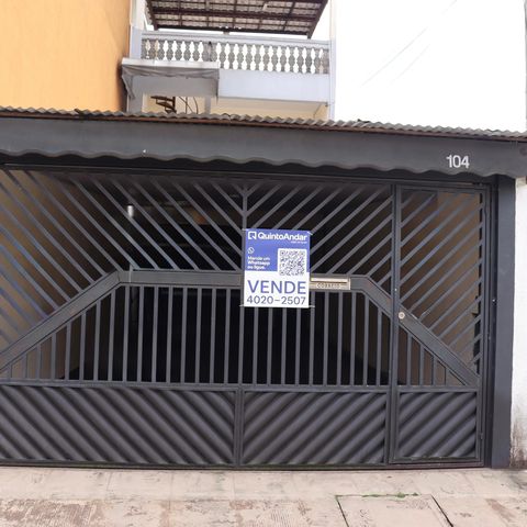 Casa à venda com 260m², 3 quartos e 4 vagasFachada