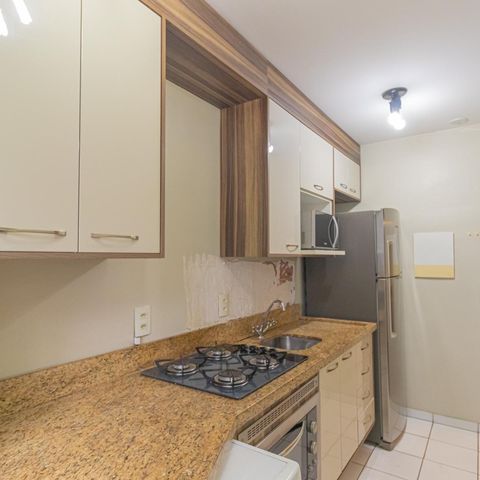 Apartamento à venda com 46m², 2 quartos e 1 vaga Apartamento à venda com 46m², 2 quartos e 1 vagaCozinha e Área de Serviço
