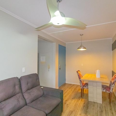 Apartamento à venda com 46m², 2 quartos e 1 vaga Apartamento à venda com 46m², 2 quartos e 1 vagaSala
