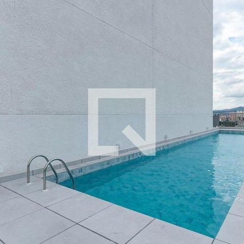 Apartamento à venda com 28m², 1 quarto e sem vaga Apartamento à venda com 28m², 1 quarto e sem vagaÁrea comum - Piscina