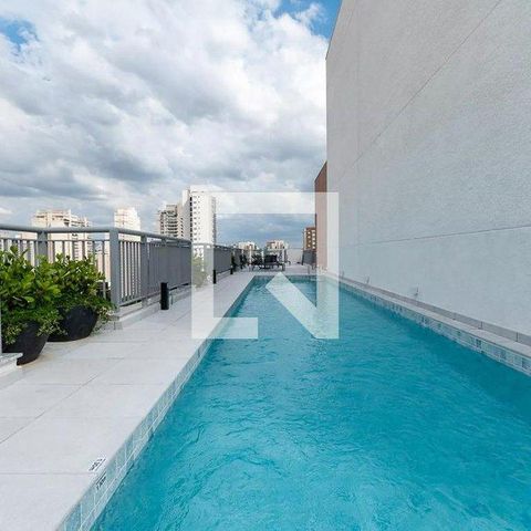 Apartamento à venda com 28m², 1 quarto e sem vaga Apartamento à venda com 28m², 1 quarto e sem vagaÁrea comum - Piscina