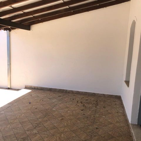 Casa à venda com 160m², 3 quartos e 4 vagas