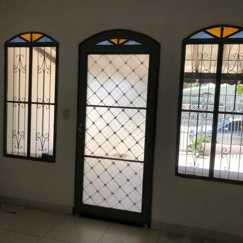 Casa à venda com 160m², 3 quartos e 4 vagas