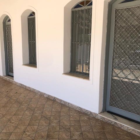 Casa à venda com 160m², 3 quartos e 4 vagas