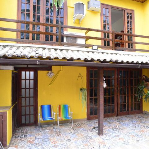 Casa de condomínio à venda com 250m², 3 quartos e 2 vagas Casa de condomínio à venda com 250m², 3 quartos e 2 vagasJardim/Quintal