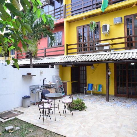 Casa de condomínio à venda com 250m², 3 quartos e 2 vagas Casa de condomínio à venda com 250m², 3 quartos e 2 vagasVaranda
