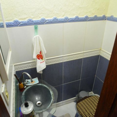 Casa de condomínio à venda com 250m², 3 quartos e 2 vagas Casa de condomínio à venda com 250m², 3 quartos e 2 vagasLavabo