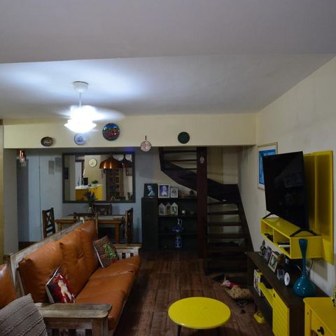 Casa de condomínio à venda com 250m², 3 quartos e 2 vagas Casa de condomínio à venda com 250m², 3 quartos e 2 vagasSala