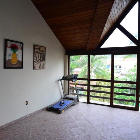 Casa de condomínio à venda com 250m², 3 quartos e 2 vagas Casa de condomínio à venda com 250m², 3 quartos e 2 vagasSala Superior