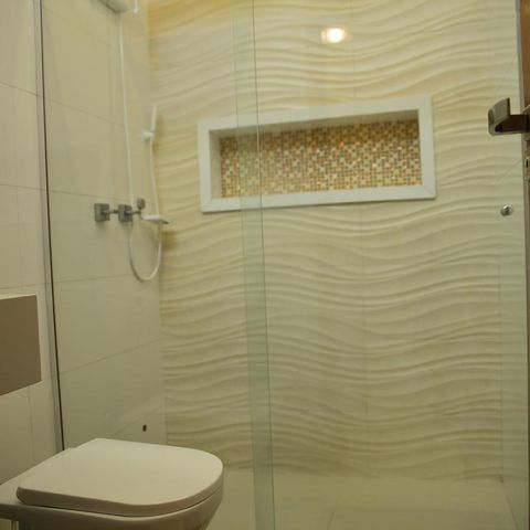 Casa à venda com 96m², 2 quartos e 1 vagaBanheiro 