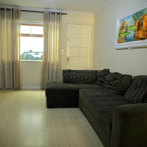 Casa à venda com 96m², 2 quartos e 1 vagaSala
