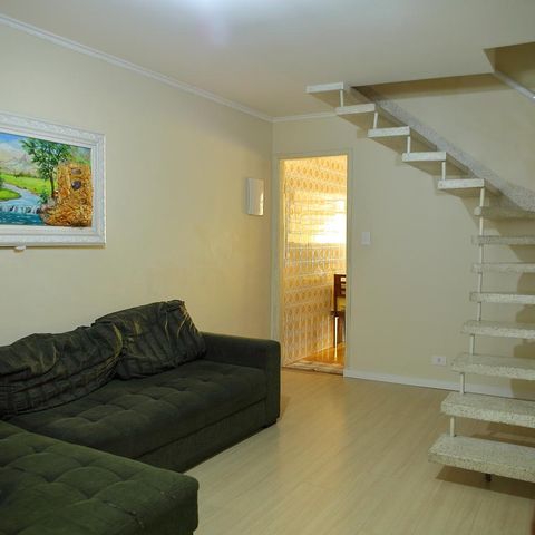 Casa à venda com 96m², 2 quartos e 1 vagaSala