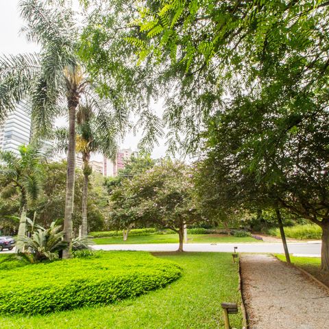 Casa de condomínio à venda com 542m², 6 quartos e 6 vagasÁrea comum