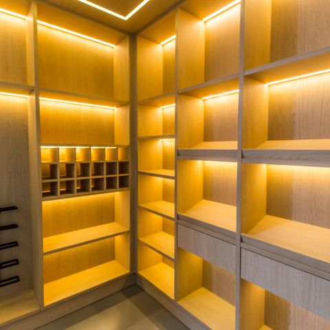 Casa de condomínio à venda com 542m², 6 quartos e 6 vagasAdega