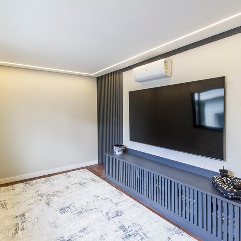 Casa de condomínio à venda com 542m², 6 quartos e 6 vagasSala de TV