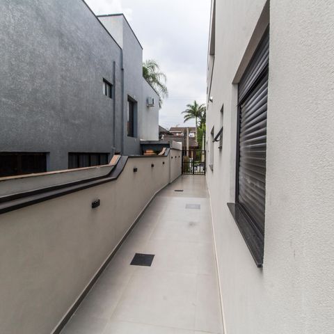Casa de condomínio à venda com 542m², 6 quartos e 6 vagasCorredor