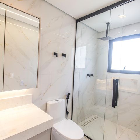 Casa de condomínio à venda com 542m², 6 quartos e 6 vagasBanheiro da Suíte