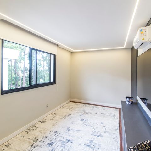 Casa de condomínio à venda com 542m², 6 quartos e 6 vagasSala de TV