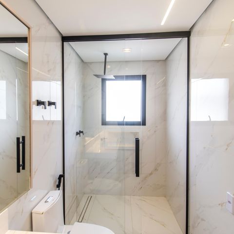 Casa de condomínio à venda com 542m², 6 quartos e 6 vagasBanheiro da Suíte