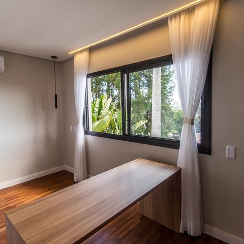 Casa de condomínio à venda com 542m², 6 quartos e 6 vagasEscritório