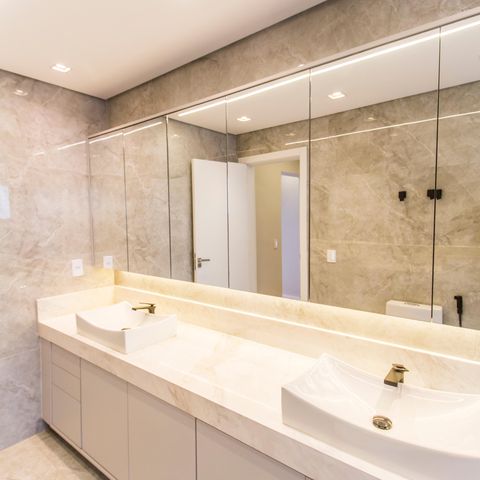 Casa de condomínio à venda com 542m², 6 quartos e 6 vagasBanheiro da Suíte