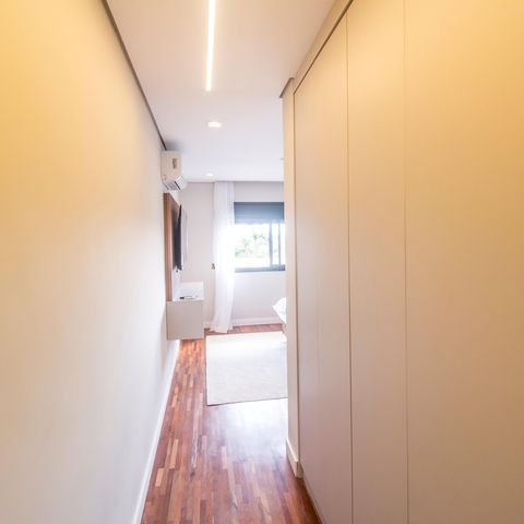 Casa de condomínio à venda com 542m², 6 quartos e 6 vagasCloset da suíte