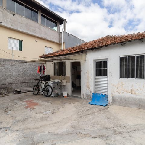 Casa para alugar com 300m², 2 quartos e 2 vagas Casa para alugar com 300m², 2 quartos e 2 vagasQuintal