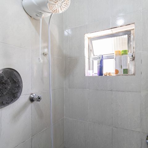 Casa para alugar com 300m², 2 quartos e 2 vagas Casa para alugar com 300m², 2 quartos e 2 vagasBanheiro