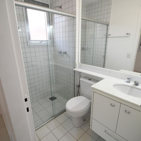Casa de condomínio para alugar com 220m², 3 quartos e 4 vagasBanheiro Suíte 1