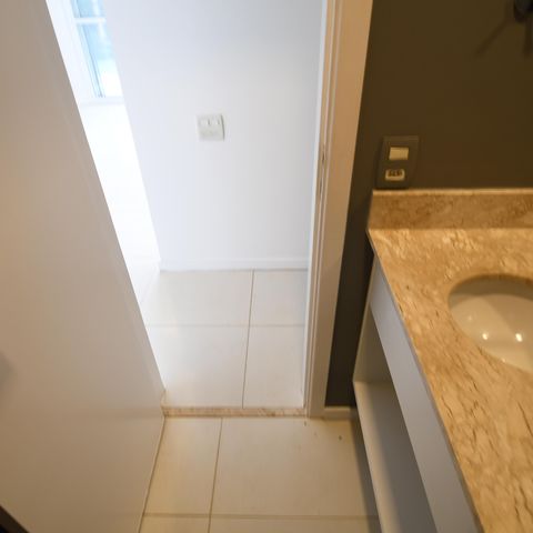 Casa de condomínio para alugar com 220m², 3 quartos e 4 vagasLavabo