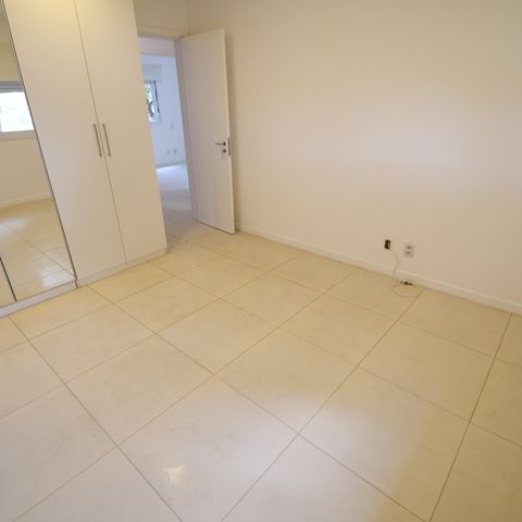 Casa de condomínio para alugar com 220m², 3 quartos e 4 vagasQuarto Suíte 3