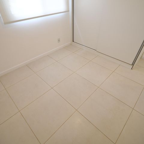 Casa de condomínio para alugar com 220m², 3 quartos e 4 vagasQuarto Suíte 2