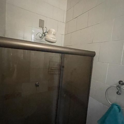 Casa para alugar com 300m², 4 quartos e 5 vagasBanheiro