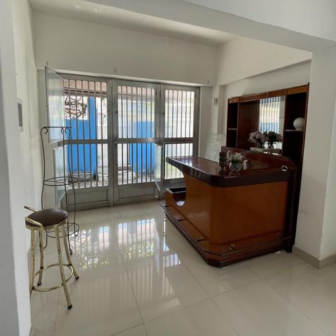 Casa para alugar com 300m², 4 quartos e 5 vagasSala