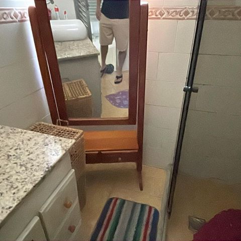 Casa para alugar com 300m², 4 quartos e 5 vagasBanheiro