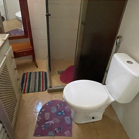Casa para alugar com 300m², 4 quartos e 5 vagasBanheiro