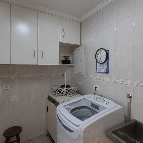 Casa à venda com 280m², 4 quartos e 8 vagasÁrea de Serviço