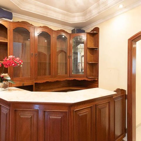 Casa à venda com 280m², 4 quartos e 8 vagasHall / Bar 