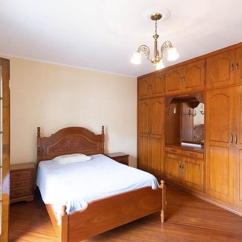 Casa à venda com 280m², 4 quartos e 8 vagasSuite 