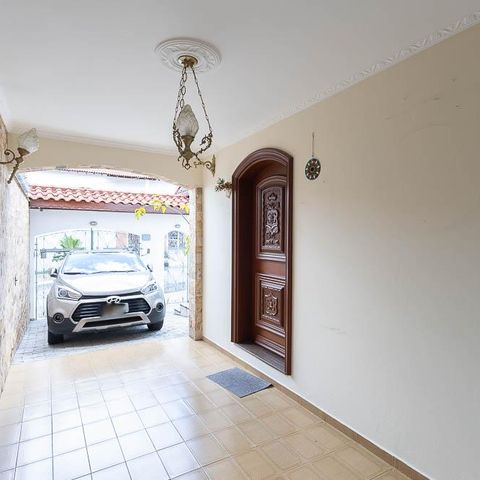 Casa à venda com 280m², 4 quartos e 8 vagasGaragem
