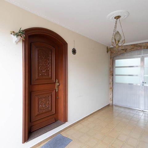 Casa à venda com 280m², 4 quartos e 8 vagasGaragem