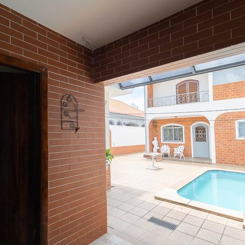 Casa à venda com 280m², 4 quartos e 8 vagasChurrasqueira
