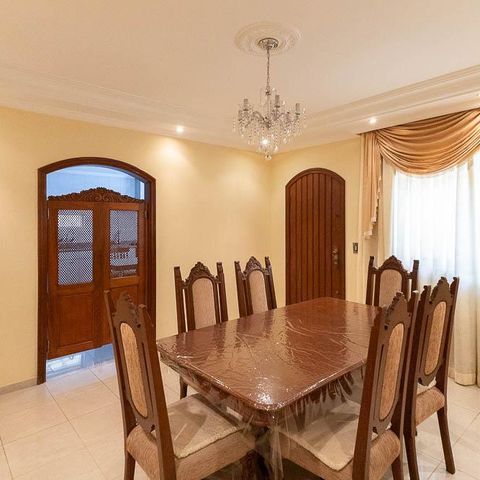 Casa à venda com 280m², 4 quartos e 8 vagasSala de Jantar