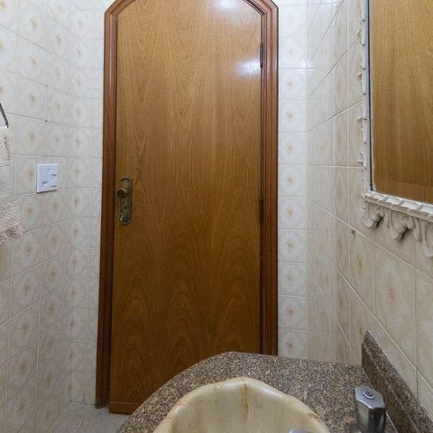 Casa à venda com 280m², 4 quartos e 8 vagasLavabo