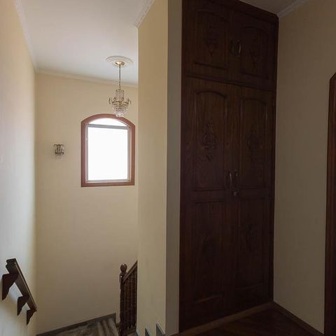 Casa à venda com 280m², 4 quartos e 8 vagasHall